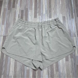 REI Lined Beige Performance Shorts Women's Plus Size 2X